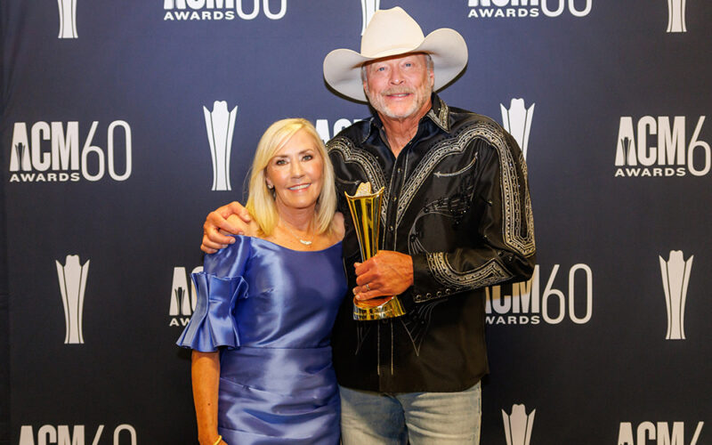 Alan Jackson Receives Inaugural “Alan Jackson Lifetime Achievement Award” at ACM Awards