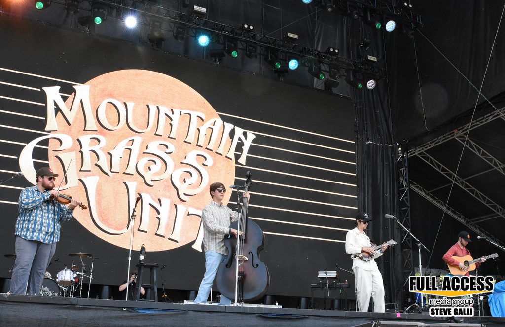 Mountain Grass Unit performing together on the festival stage