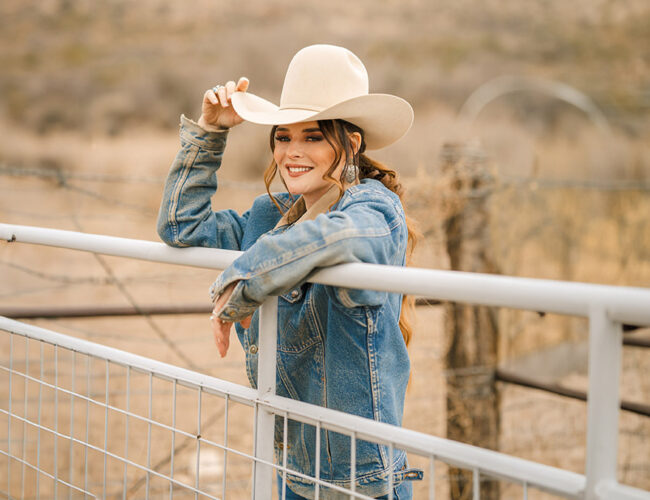 Jenna Paulette Releases Empowering New Song “Maggie’s Song (Old Blue Jeans)”